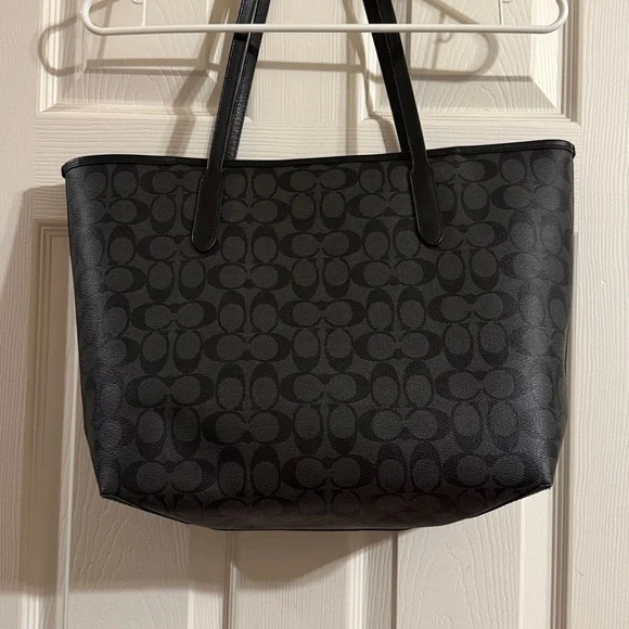 Large Coach City Tote Bag - Picture 2 of 14